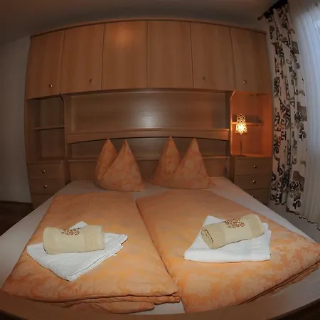 Schosertours Apartamento