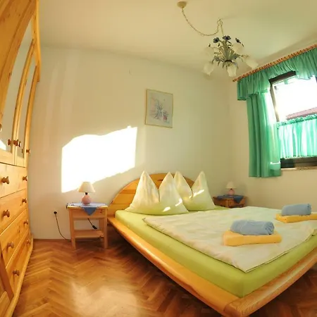Schosertours Apartamento